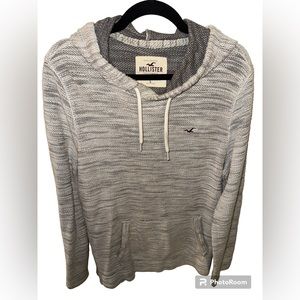 Men’s Hollister pullover hoodie